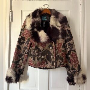 SZ 6 vintage Custo Barcelona cropped fur lined brocade winter coat